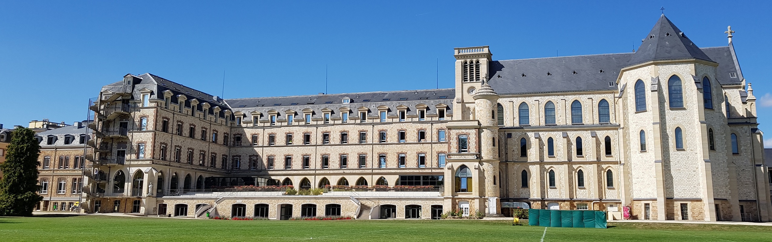 Vue de Ginette depuis le terrain de rugby